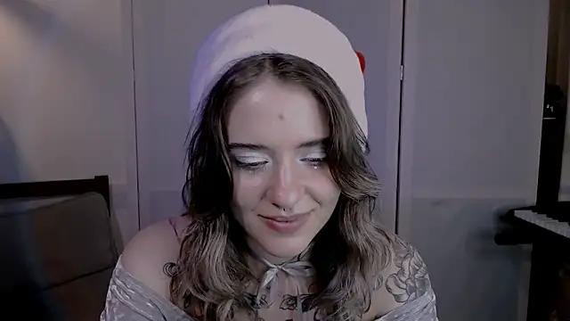 Snapshot of risha_laas chatting on 12/24/24, 09:22 risha laas online show from 12/24/24, 09:22