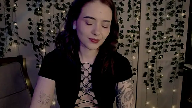 Snapshot of risha_laas chatting on 03/21/25, 10:39 risha laas online show from 03/21/25, 10:39