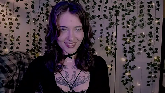 Snapshot of risha_laas chatting on 09/25/25, 08:12 risha laas online show from 09/25/25, 08:12