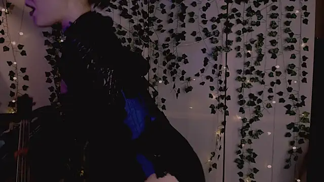 risha laas online show from 10/10/25, 08:30