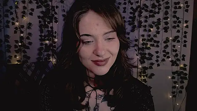 Snapshot of risha_laas chatting on 11/22/25, 08:08 risha laas online show from 11/22/25, 08:08