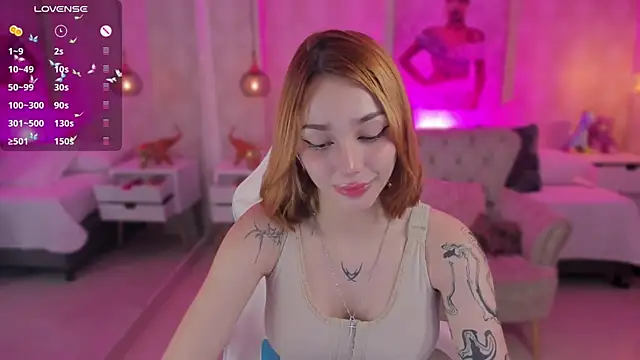 Snapshot of LITTLE-VIVI chatting on 02/19/25, 06:33 LITTLE-VIVI online show from 02/19/25, 06:33