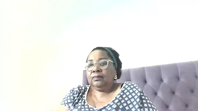 Snapshot of KinkyRicoSaisyours chatting on 10/18/25, 04:19 KinkyRicoSaisyours online show from 10/18/25, 04:19