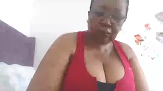 Snapshot of KinkyRicoSaisyours chatting on 12/02/25, 06:41 KinkyRicoSaisyours online show from 12/02/25, 06:41