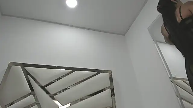 Naughty  Mom online show from 03/07/25, 09:18