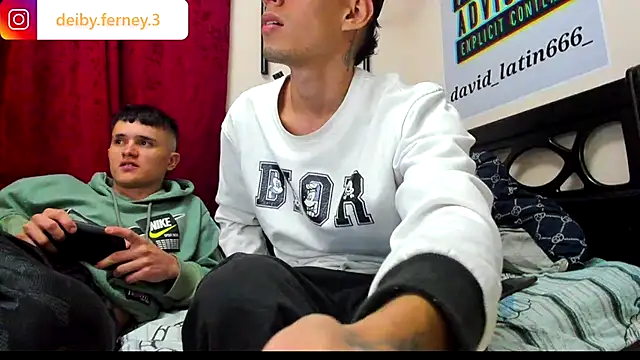 Snapshot of davidlatin66 chatting on 01/25/25, 03:51 davidlatin66 online show from 01/25/25, 03:51