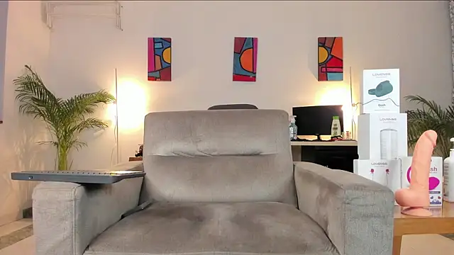 Snapshot of TatoKat chatting on 12/14/24, 02:56 TatoKat online show from 12/14/24, 02:56