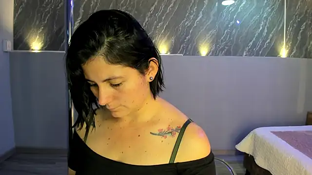 SarahDeyvis online show from 02/06/25, 02:04