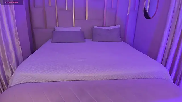 EveBensonX online show from 02/20/25, 12:15