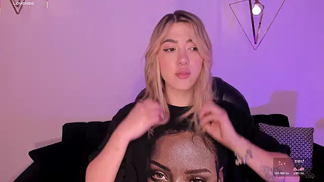 EveBensonX online show from 10/30/25, 12:28