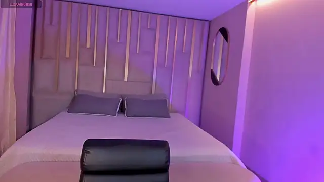 EveBensonX online show from 04/16/26, 08:20