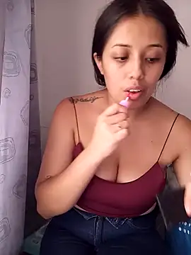 Snapshot of Sofia_888 chatting on 02/06/25, 08:13 Sofia 888 online show from 02/06/25, 08:13