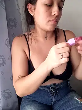 Snapshot of Sofia_888 chatting on 02/07/25, 07:49 Sofia 888 online show from 02/07/25, 07:49