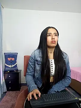 Snapshot of Sofia_888 chatting on 11/08/25, 02:45 Sofia 888 online show from 11/08/25, 02:45