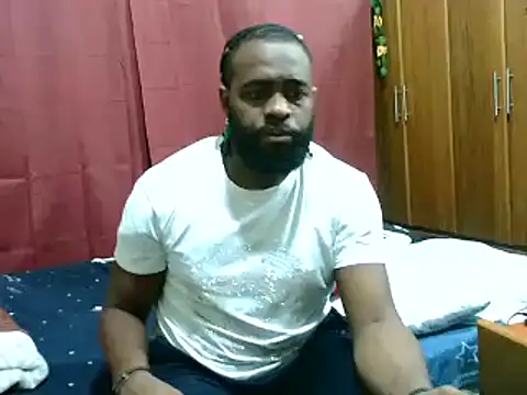 Snapshot of 2ocmaxi chatting on 02/11/25, 01:52 2ocmaxi online show from 02/11/25, 01:52