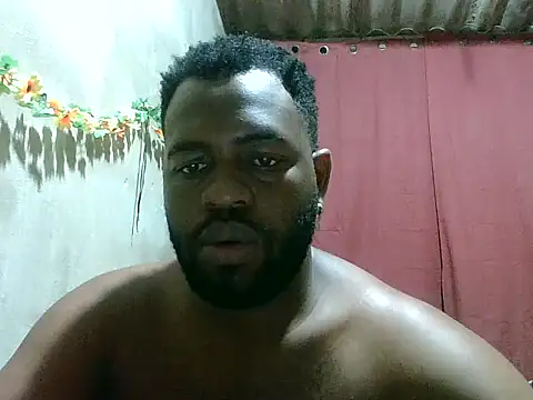 Snapshot of 2ocmaxi chatting on 10/13/25, 02:22 2ocmaxi online show from 10/13/25, 02:22