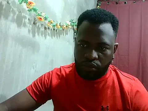 Snapshot of 2ocmaxi chatting on 10/17/25, 02:48 2ocmaxi online show from 10/17/25, 02:48