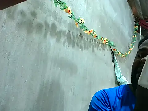 Snapshot of 2ocmaxi chatting on 11/13/25, 08:08 2ocmaxi online show from 11/13/25, 08:08