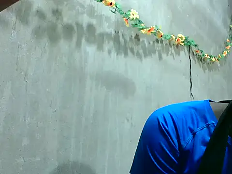 Snapshot of 2ocmaxi chatting on 11/24/25, 08:30 2ocmaxi online show from 11/24/25, 08:30