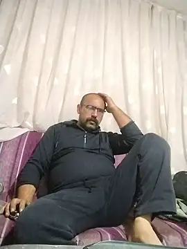 masculine bear daddy online show from 12/18/25, 04:46