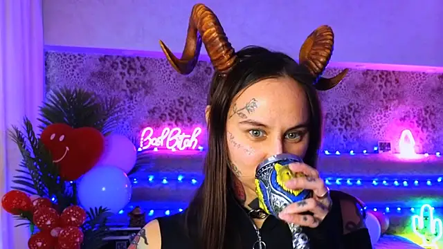 Snapshot of Cool_Freak_ chatting on 02/21/25, 11:11 Cool Freak online show from 02/21/25, 11:11