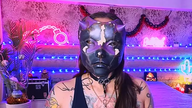 Snapshot of Cool_Freak_ chatting on 11/16/25, 10:43 Cool Freak online show from 11/16/25, 10:43