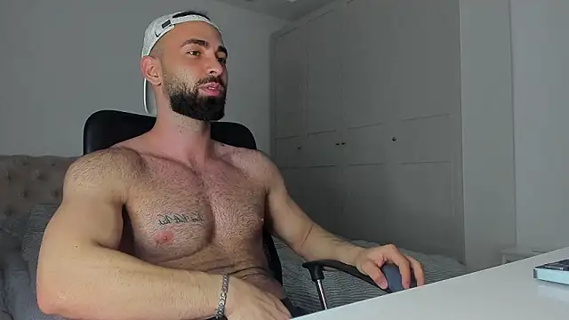 Snapshot of MichaelMasterss chatting on 02/14/26, 08:38 MichaelMasterss online show from 02/14/26, 08:38