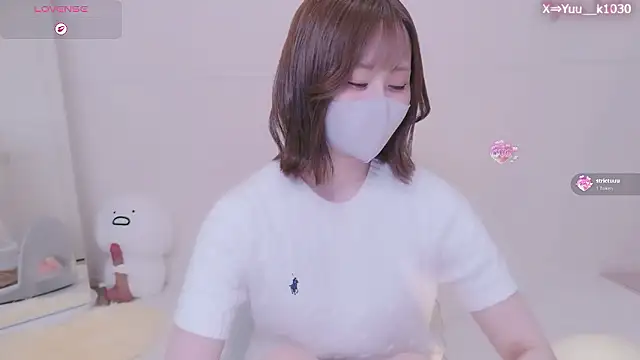 Yuu  k online show from 05/18/26, 03:07