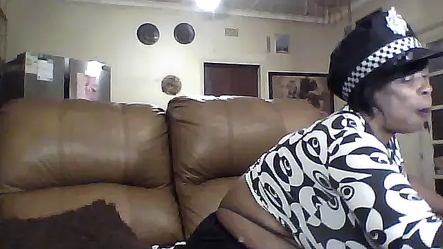 Gucci Bx online show from 10/14/25, 10:21