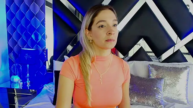 Snapshot of victoriaa_lee_ chatting on 03/19/25, 07:49 victoriaa lee online show from 03/19/25, 07:49