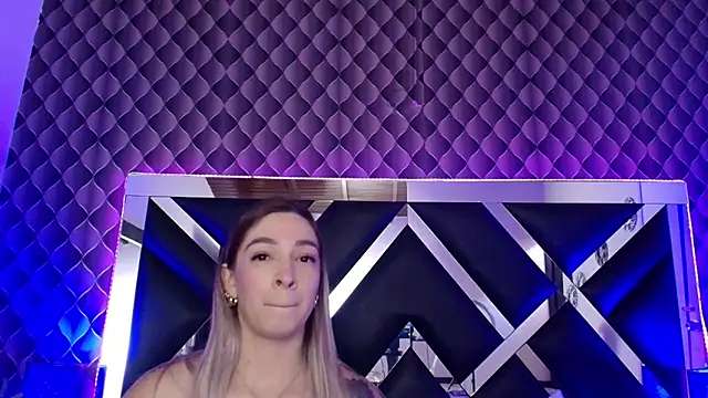 Snapshot of victoriaa_lee_ chatting on 09/09/25, 07:35 victoriaa lee online show from 09/09/25, 07:35