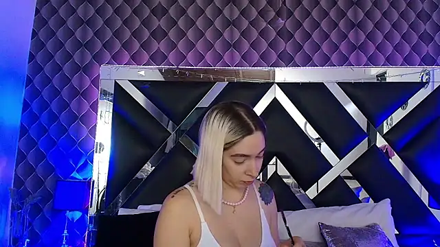 victoriaa lee  online show from 05/29/26, 07:34