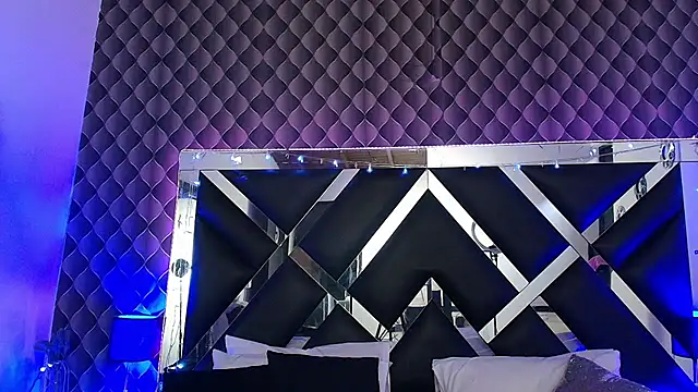 victoriaa lee  online show from 06/25/26, 07:51