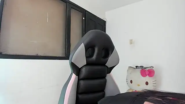 smile sweetpao online show from 02/14/25, 10:25