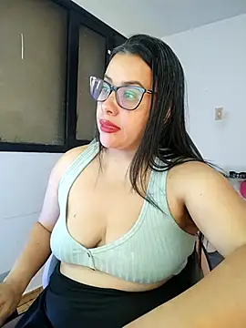 smile sweetpao online show from 02/28/25, 04:43