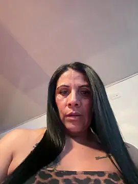 saaalome 1 online show from 10/13/25, 08:53