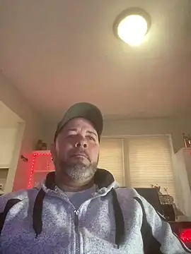 Cristian-Brayan online show from 02/13/25, 01:37