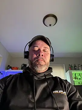 Cristian-Brayan online show from 03/11/25, 12:28