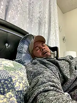 Cristian-Brayan online show from 10/28/25, 10:30