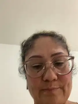 Snapshot of gabiTetas chatting on 12/12/24, 08:21 gabiTetas online show from 12/12/24, 08:21