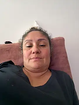 Snapshot of gabiTetas chatting on 11/25/25, 08:31 gabiTetas online show from 11/25/25, 08:31