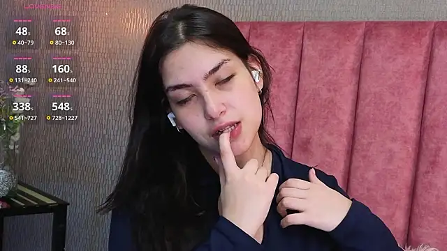 Alexa Thaylor  online show from 03/11/26, 04:13