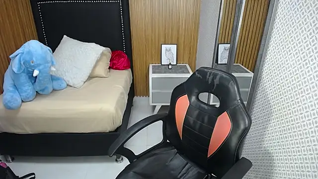 Snapshot of LILAFAVE chatting on 10/30/25, 11:55 LILAFAVE online show from 10/30/25, 11:55