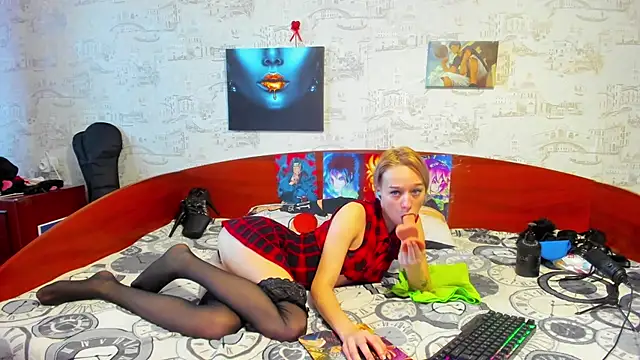 KagamiTayga online show from 03/13/25, 11:41