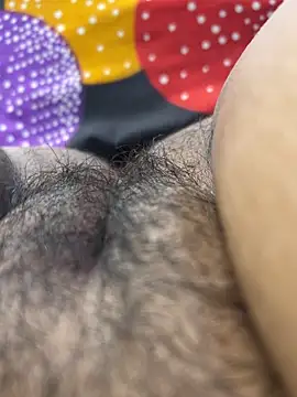 Snapshot of Sexyvarsha143 chatting on 12/18/25, 09:59 Sexyvarsha143 online show from 12/18/25, 09:59