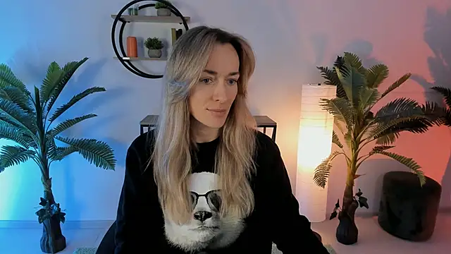 RebeccaMartinez online show from 01/25/25, 08:10