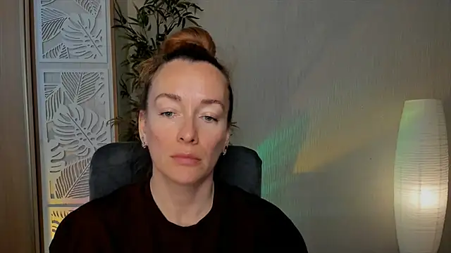 RebeccaMartinez online show from 05/04/26, 06:20