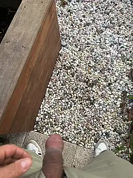 Snapshot of mattexhibe chatting on 01/01/25, 09:49 mattexhibe online show from 01/01/25, 09:49