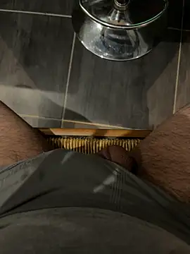 mattexhibe online show from 12/19/25, 06:37