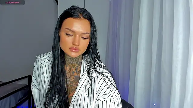 Snapshot of pantera_flashh chatting on 11/26/25, 02:51 pantera flashh online show from 11/26/25, 02:51